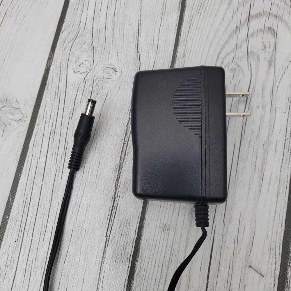 Netgear AC Power Adapter - Picture 4 of 4